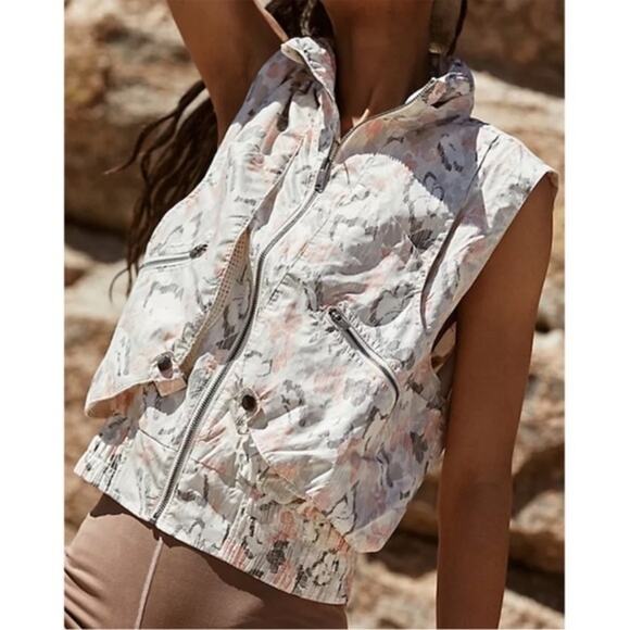 Free People Jackets & Blazers - Free people movement off the grid vest